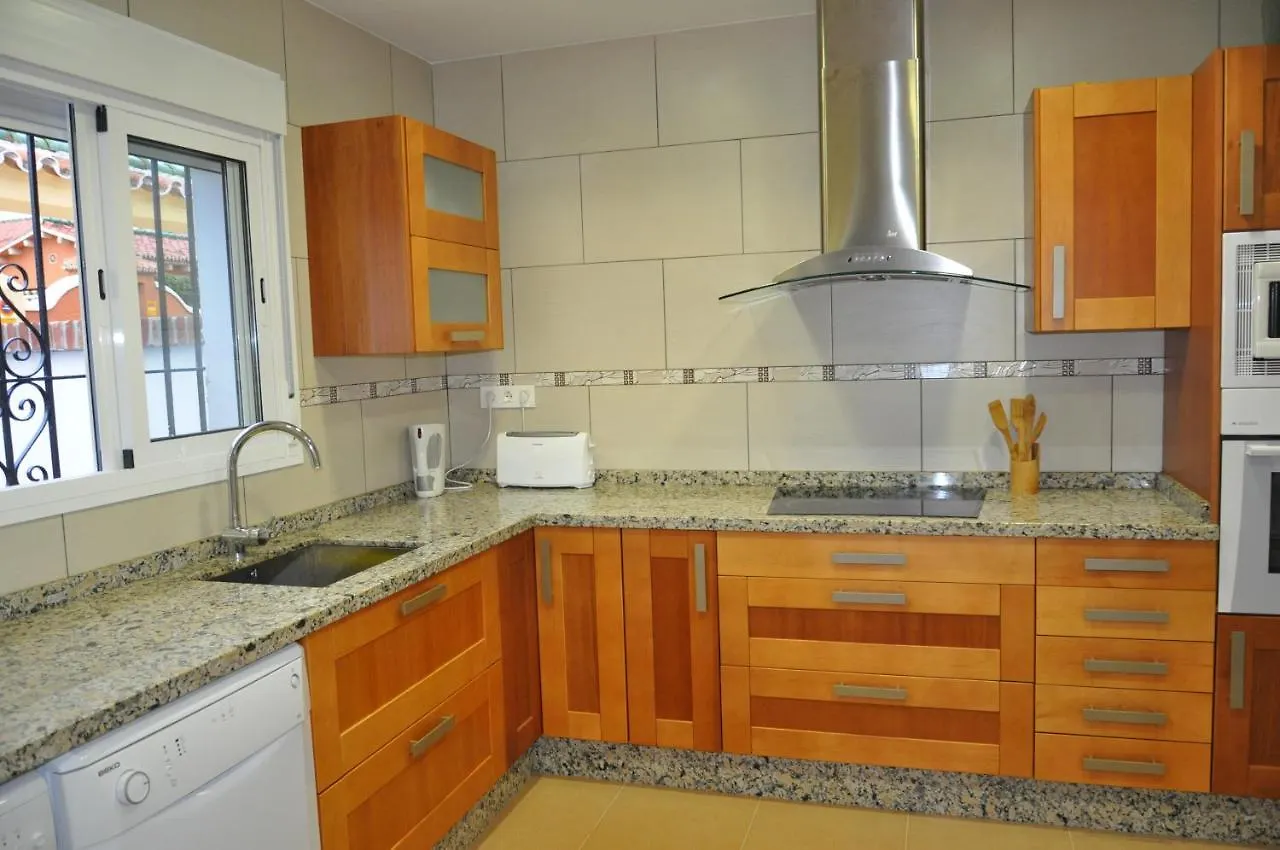 El Descanso - By Costadelsolholiday Family Villa By Marina Heated Private Pool! Benalmádena 0*,  Španělsko